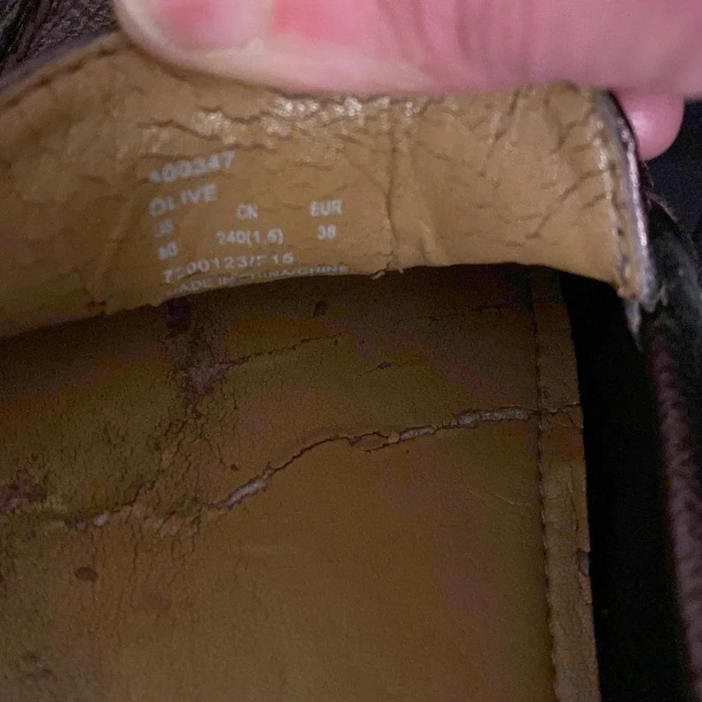 Gently Worn Women’s Size 8B Coach Loafer With Horse Bit - Picture 4 of 13